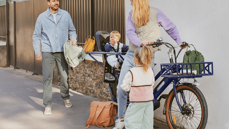 Velo cargo longtail electrique : les criteres essentiels a verifier avant d'acheter